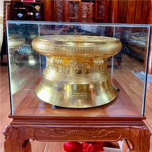 Quả trống đồng Ngọc Lũ thếp vàng 9999 đường kính 40cm